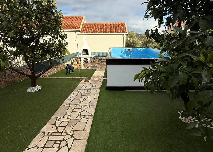 Adriatic Treasure Τρογκίρ