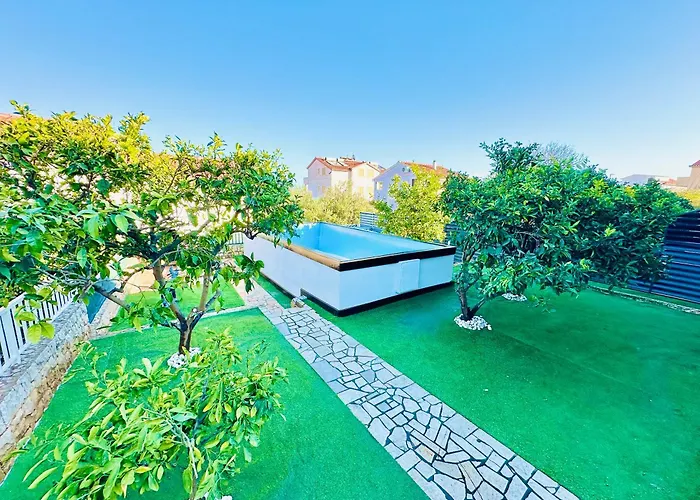 Adriatic Treasure Τρογκίρ